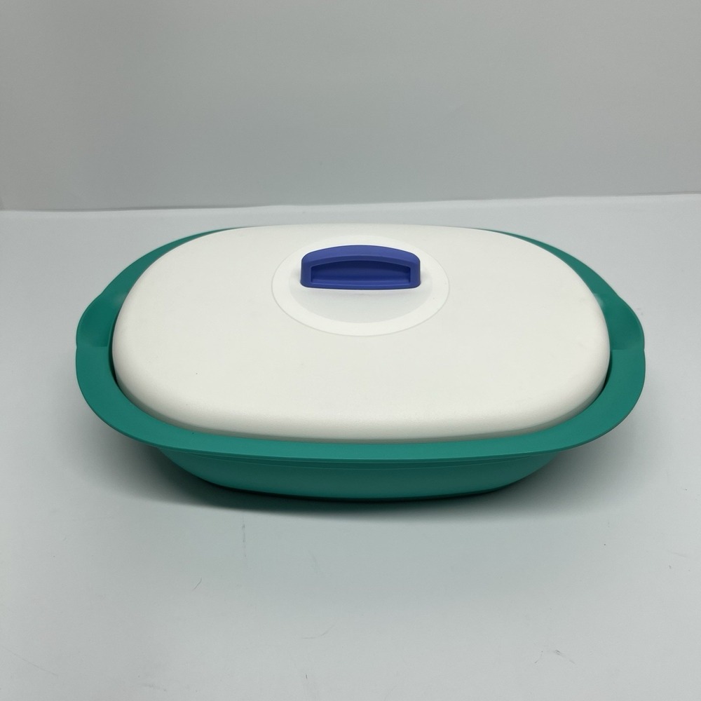 13" Tupperware 7 1/4 Cup Legacy Microwave Serving Dish Tray Oval Teal White Lid - Picture 4 of 12